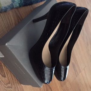 Ann Taylor Black leather platform shoes